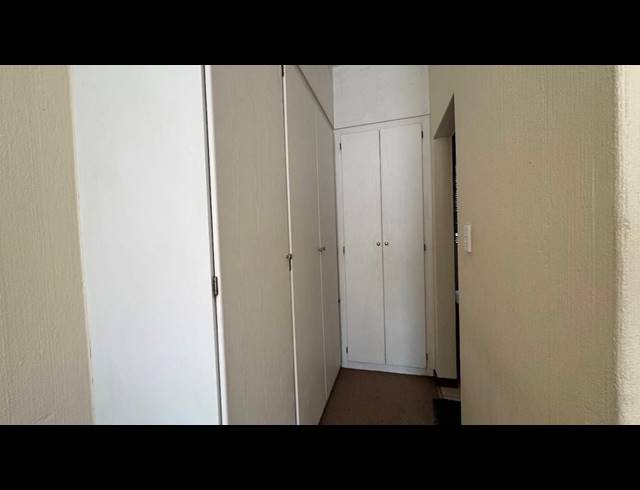 2 bed property to rent in WILLOW PARK MANOR